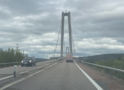 A bridge en route