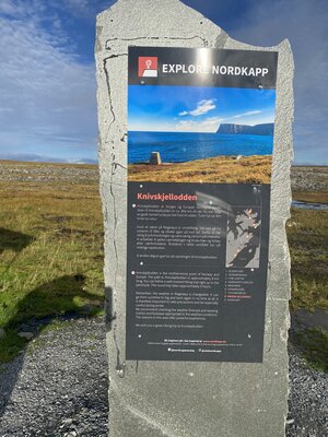 The sign at the trailhead