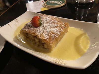 Paul's Apfelstrudel